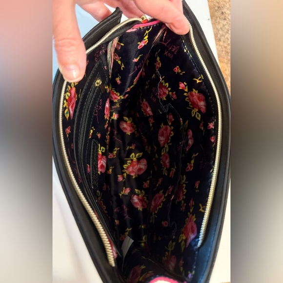 Betsey Johnson #INStA-FAMOUS Black & Pink Makeup Cosmetic Bag 10x8 - Picture 12 of 16